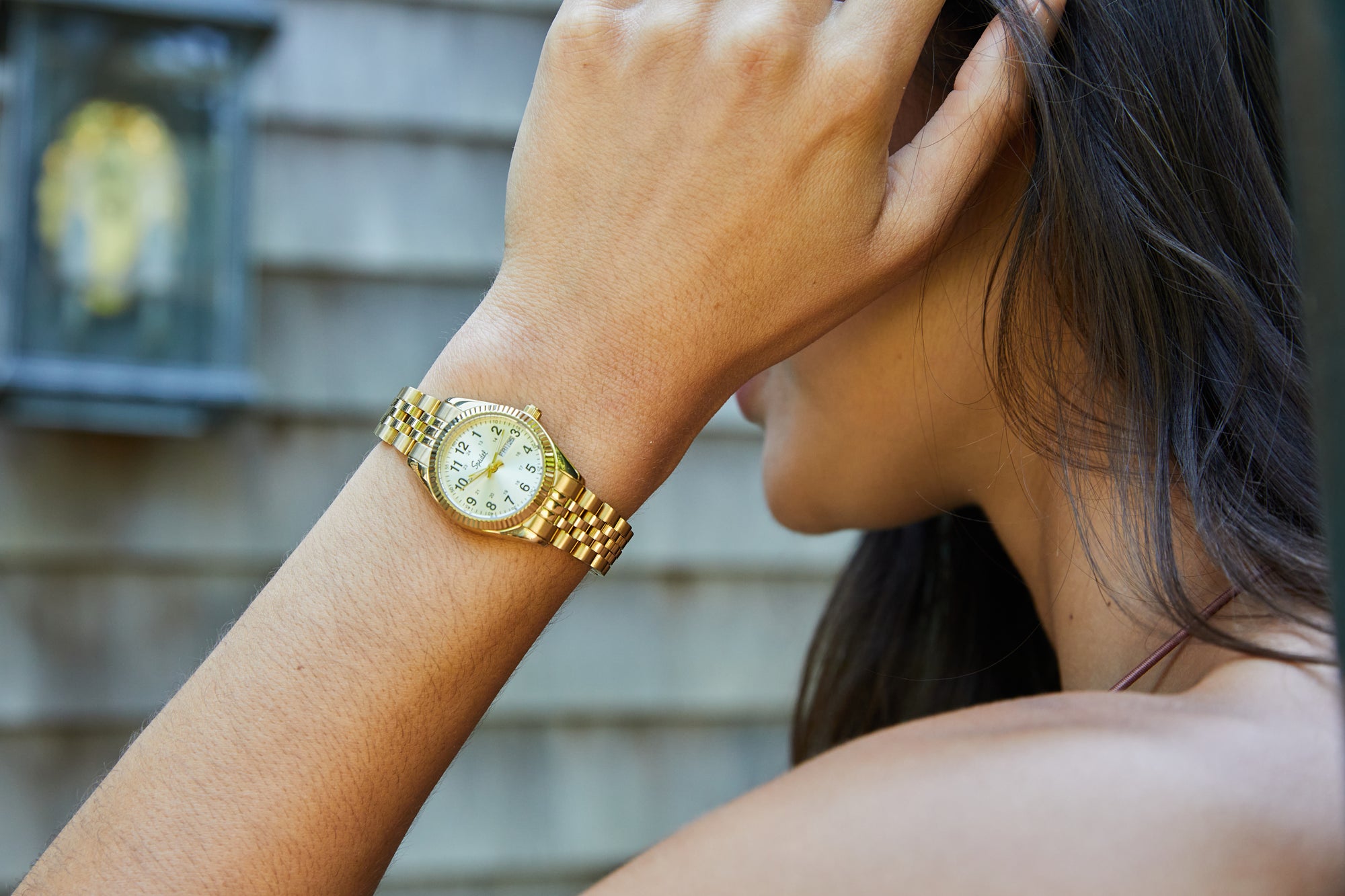 color-gold