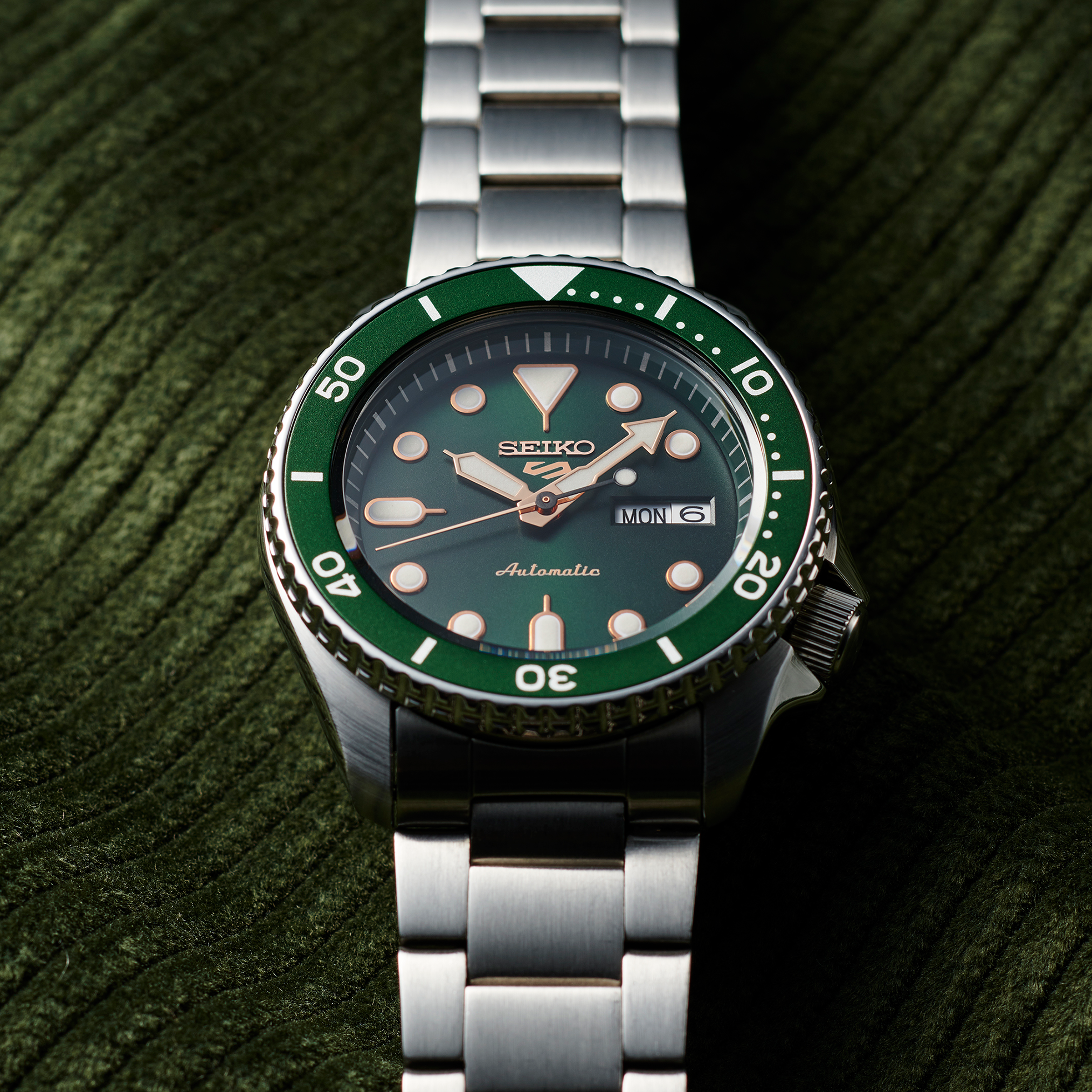 Seiko 5 Sports Geen Dial