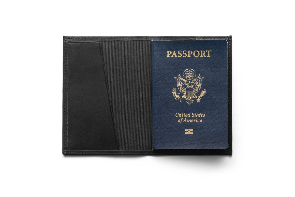 Passport book in black epi leather